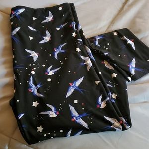 TALL & CURVY LEGGINGS